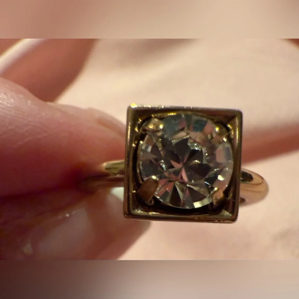 Authentic Coach Gold tone Ring with Clear Stone‎ size 8 EUC